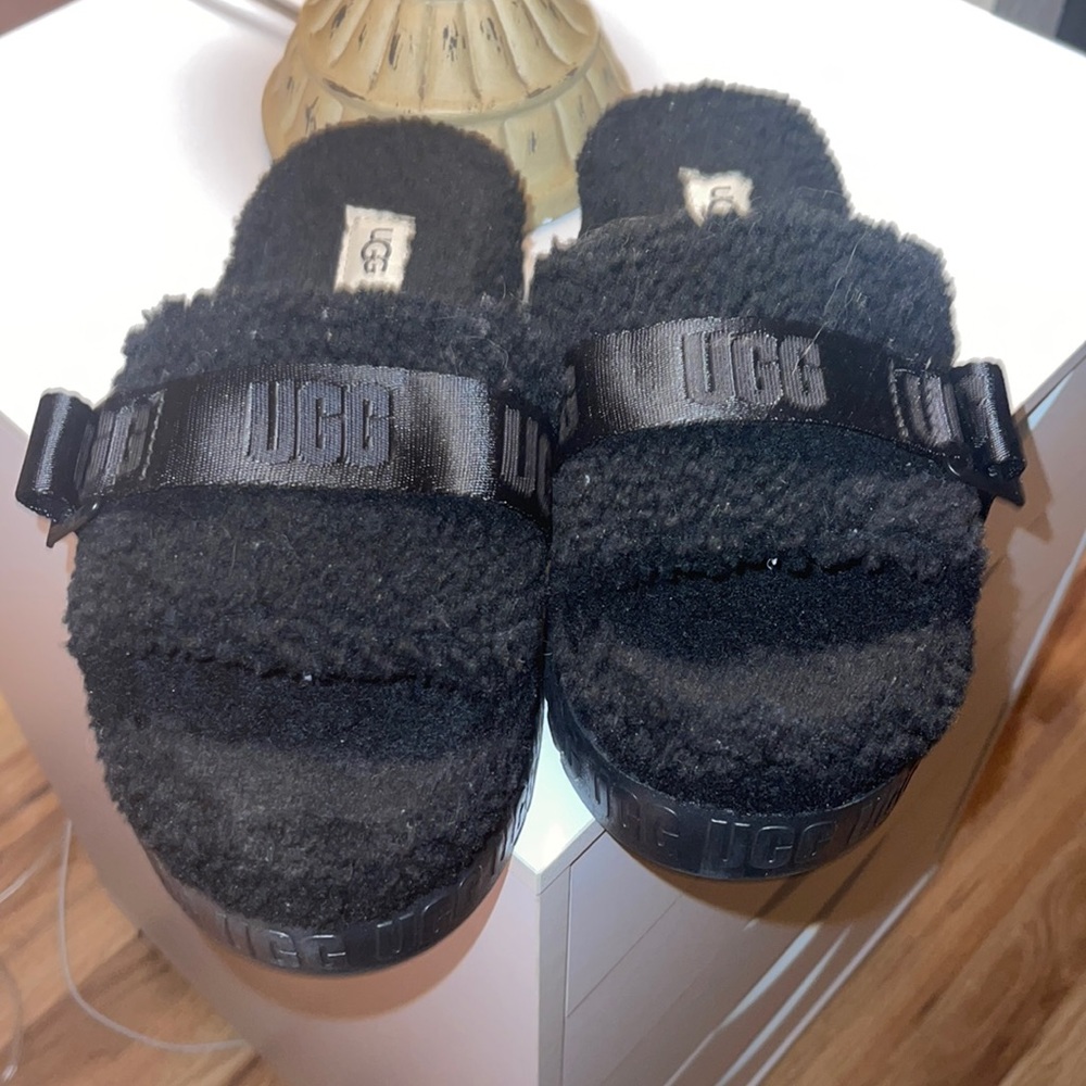 Ugg slides